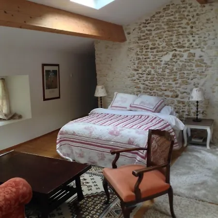 Nocleg ze śniadaniem Du Calme 3 Star Cognac 3*