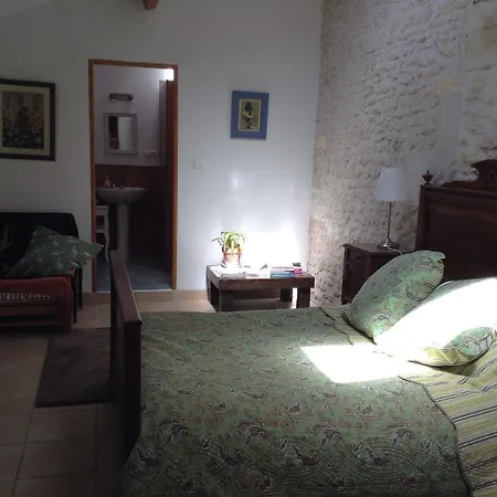 Bed & Breakfast Du Calme 3 Star Cognac Cherac