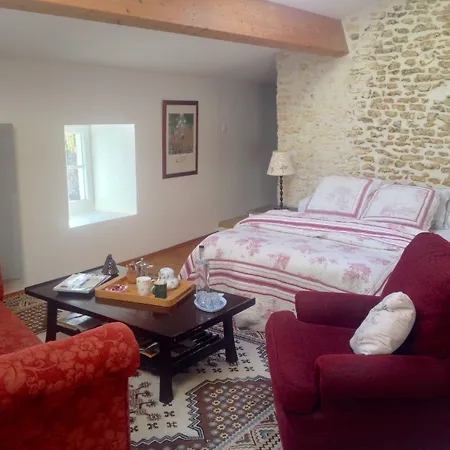 Nocleg ze śniadaniem Du Calme 3 Star Cognac Chérac