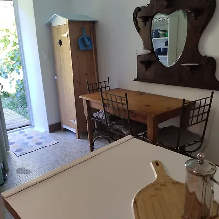 Nocleg ze śniadaniem Du Calme 3 Star Cognac