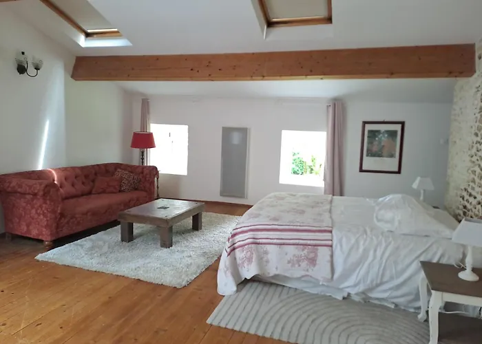 Du Calme 3 Star Cognac Bed and breakfast 3*