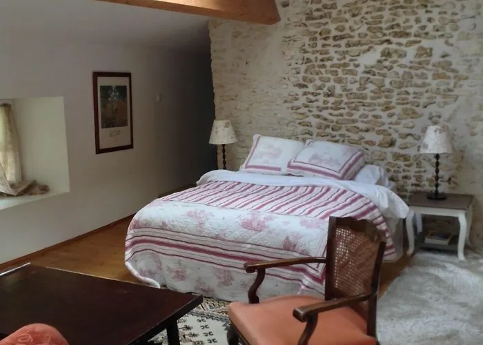 Bed and breakfast Du Calme 3 Star Cognac 3*