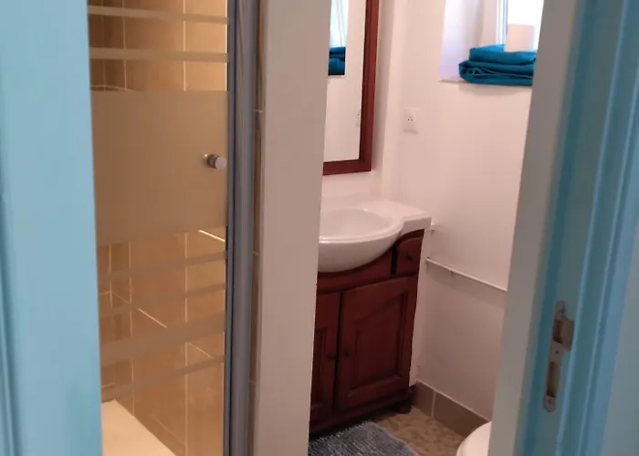 Du Calme 3 Star Cognac Bed and breakfast 3*