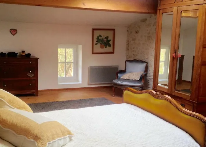 Bed and breakfast Du Calme 3 Star Cognac 3*